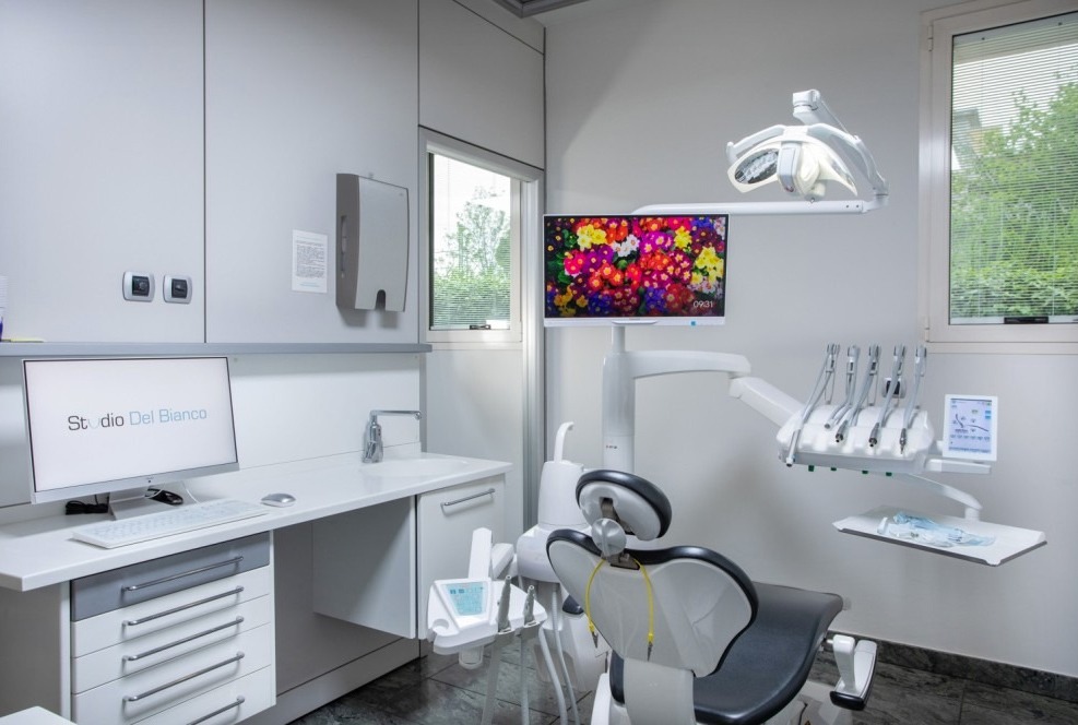 [Case study] Glass Keyboards for Dental Clinics